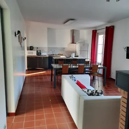 Maison Sur 2000m² D'espace Vert. Semesterbostad Bessan