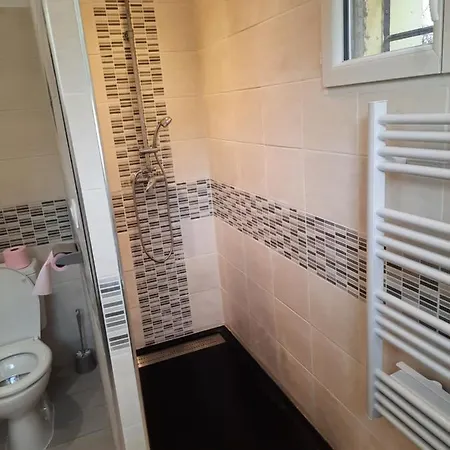 Semesterbostad Maison Sur 2000m² D'espace Vert. *