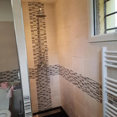 Semesterbostad Maison Sur 2000m² D'espace Vert. Bessan