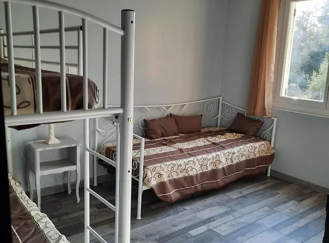 Maison Sur 2000m² D'espace Vert. Feriehus